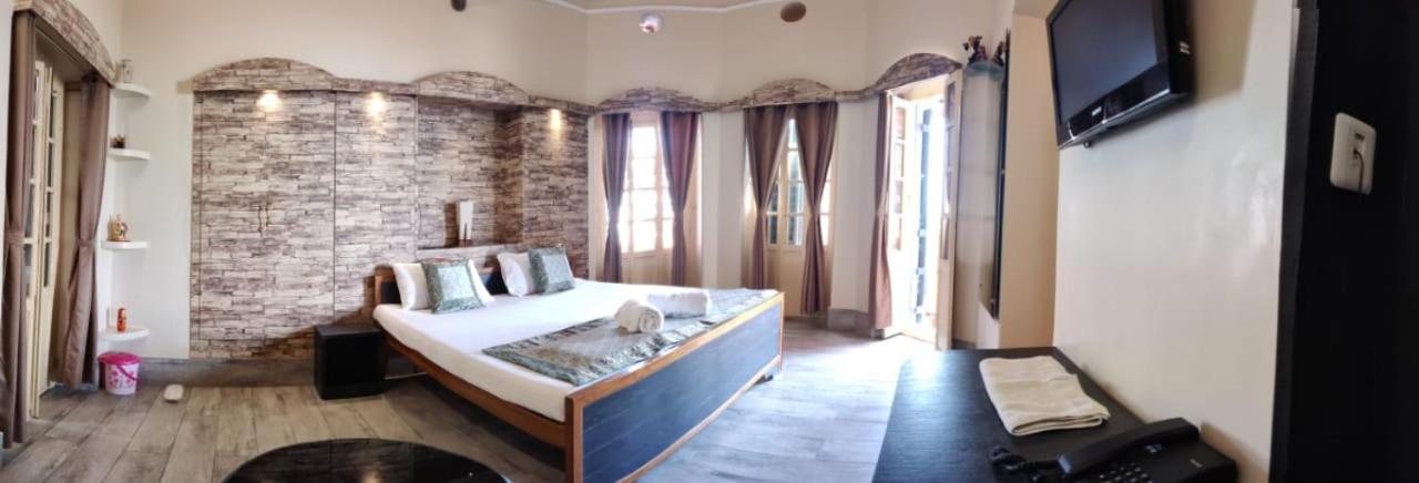 Shiva Ganges View Guest House Bénarès Extérieur photo
