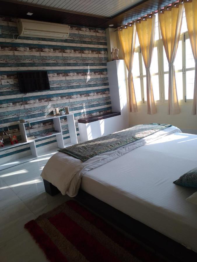 Shiva Ganges View Guest House Bénarès Extérieur photo