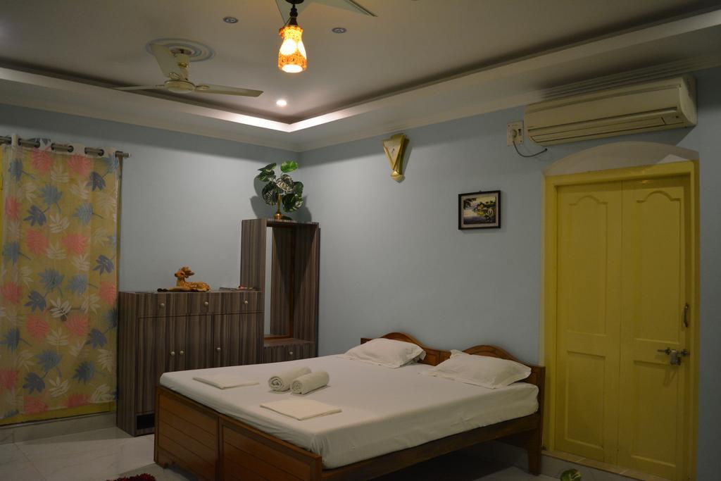 Shiva Ganges View Guest House Bénarès Extérieur photo
