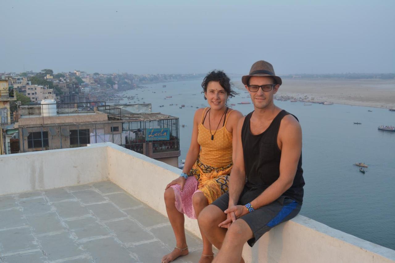 Shiva Ganges View Guest House Bénarès Extérieur photo